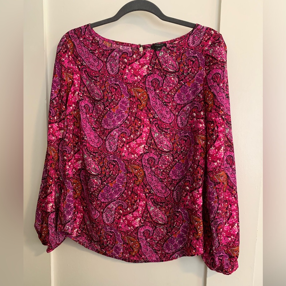 New without tags, beautiful long sleeve top from Ann Taylor